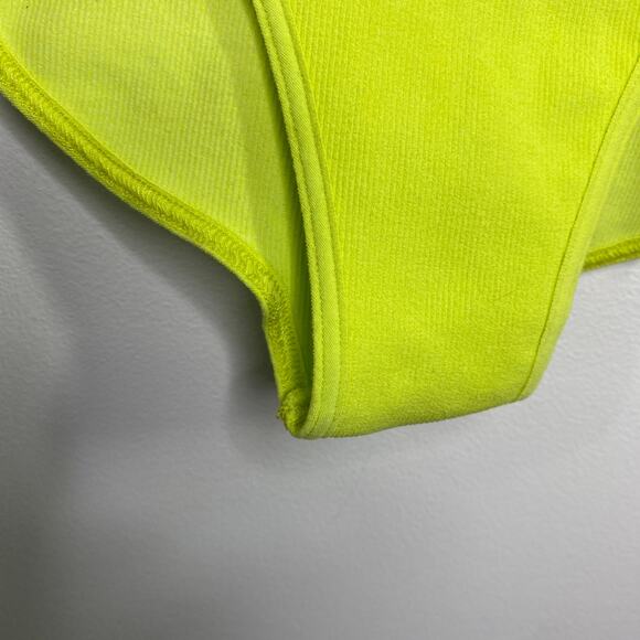 Free People Movement Womens Bodysuit Size M/L NWT Lime Geen Fitted V Neck - Picture 5 of 10